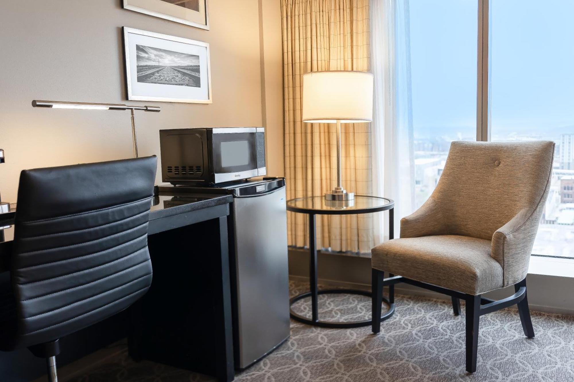 Doubletree By Hilton Hotel Cedar Rapids Convention Complex Eksteriør billede