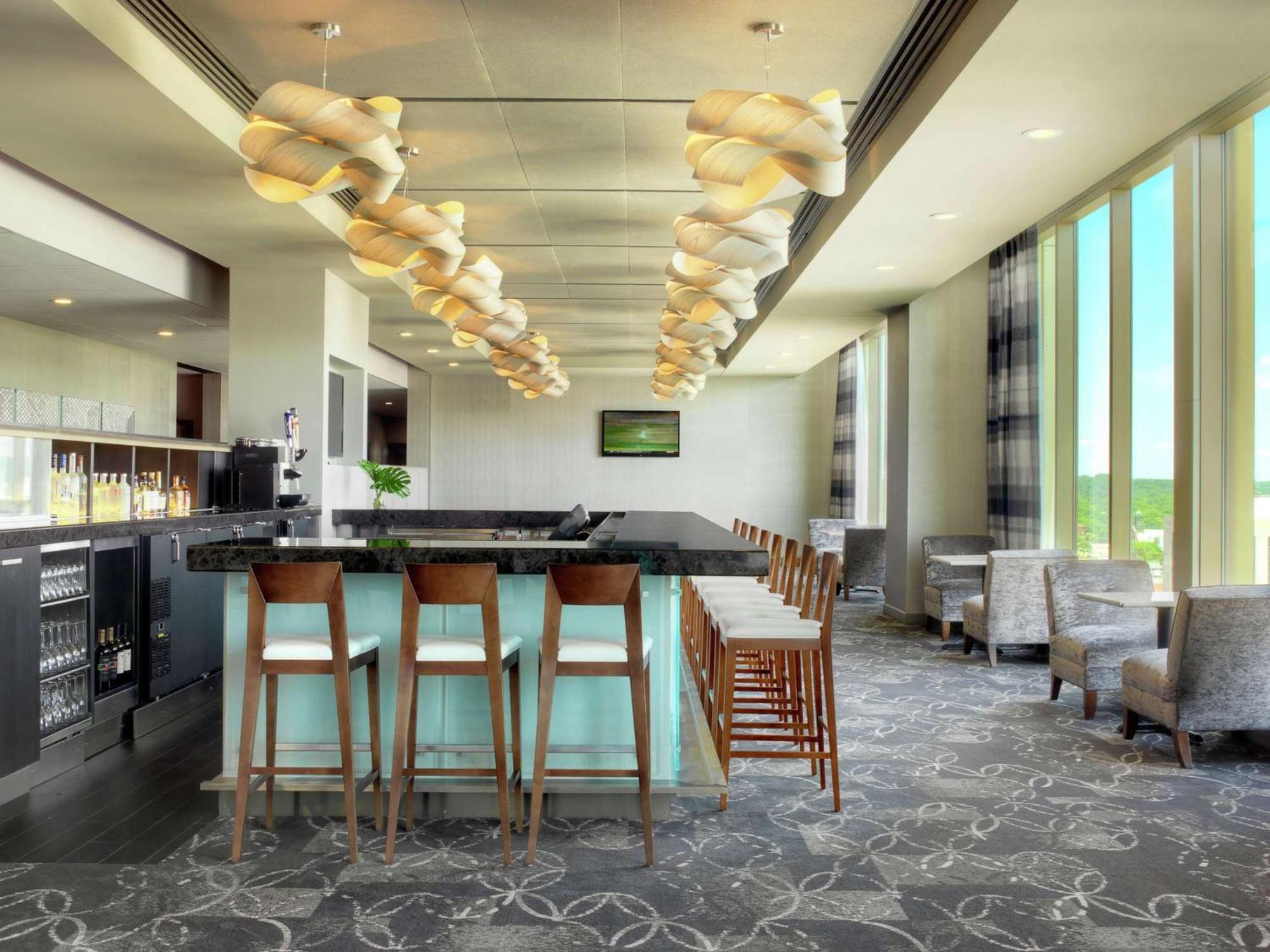 Doubletree By Hilton Hotel Cedar Rapids Convention Complex Eksteriør billede