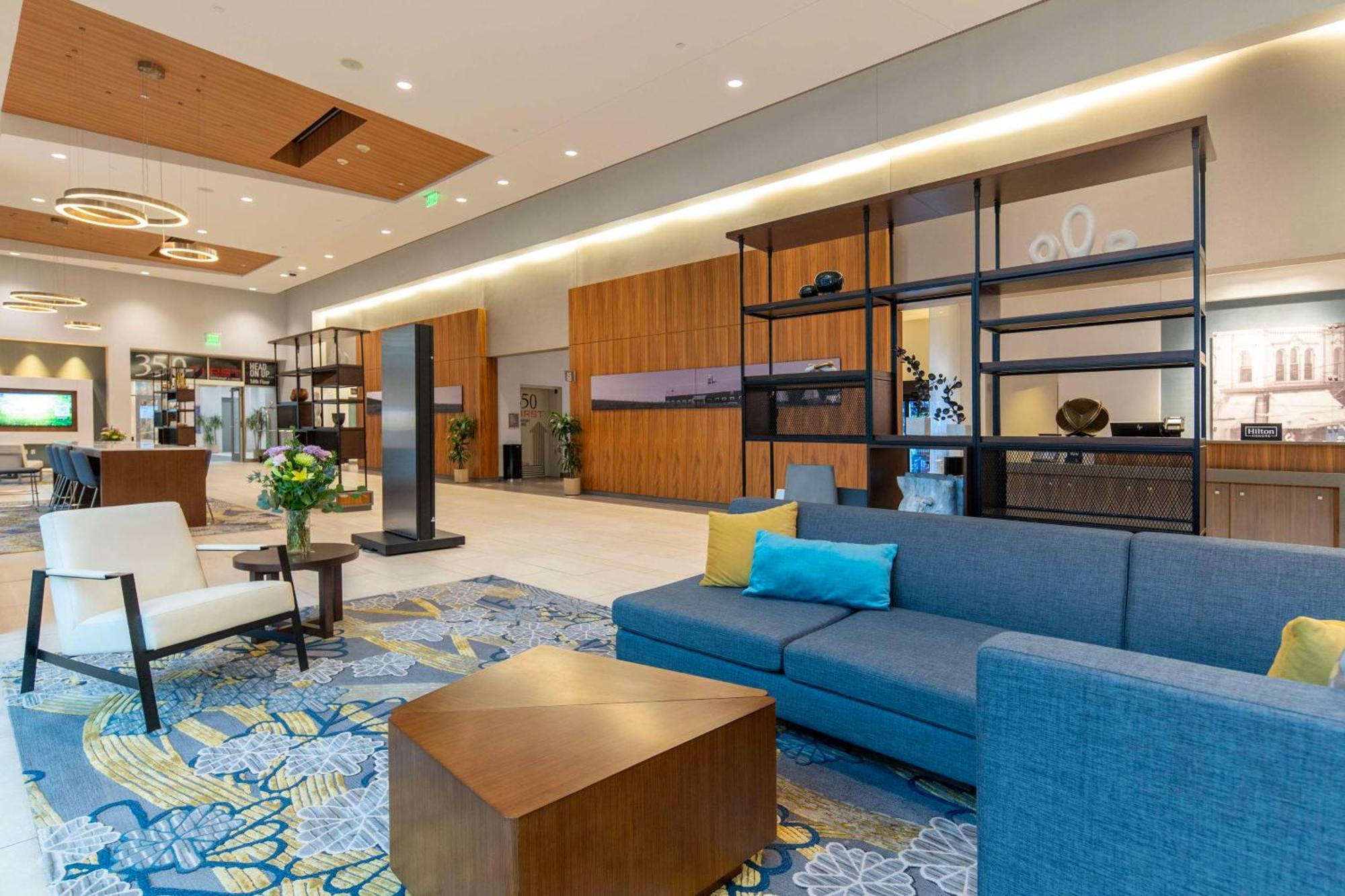 Doubletree By Hilton Hotel Cedar Rapids Convention Complex Eksteriør billede