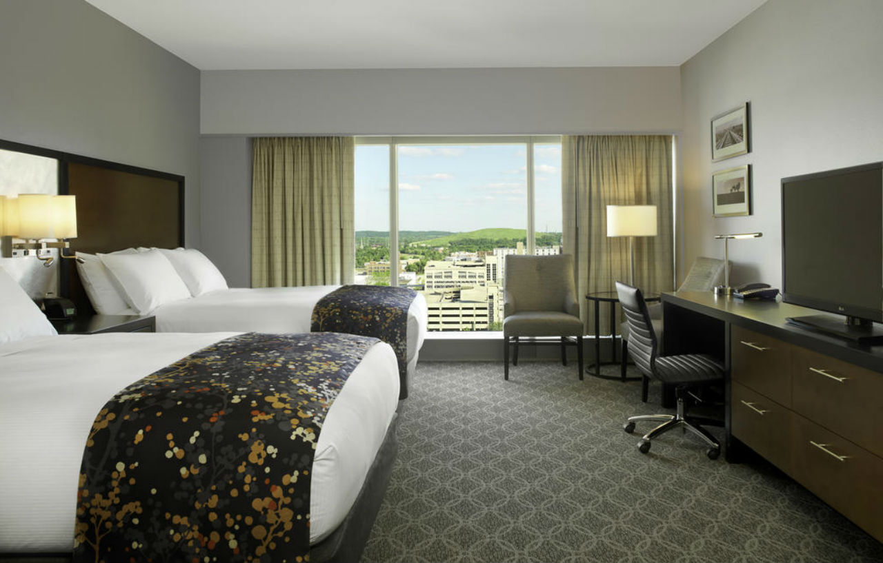 Doubletree By Hilton Hotel Cedar Rapids Convention Complex Eksteriør billede